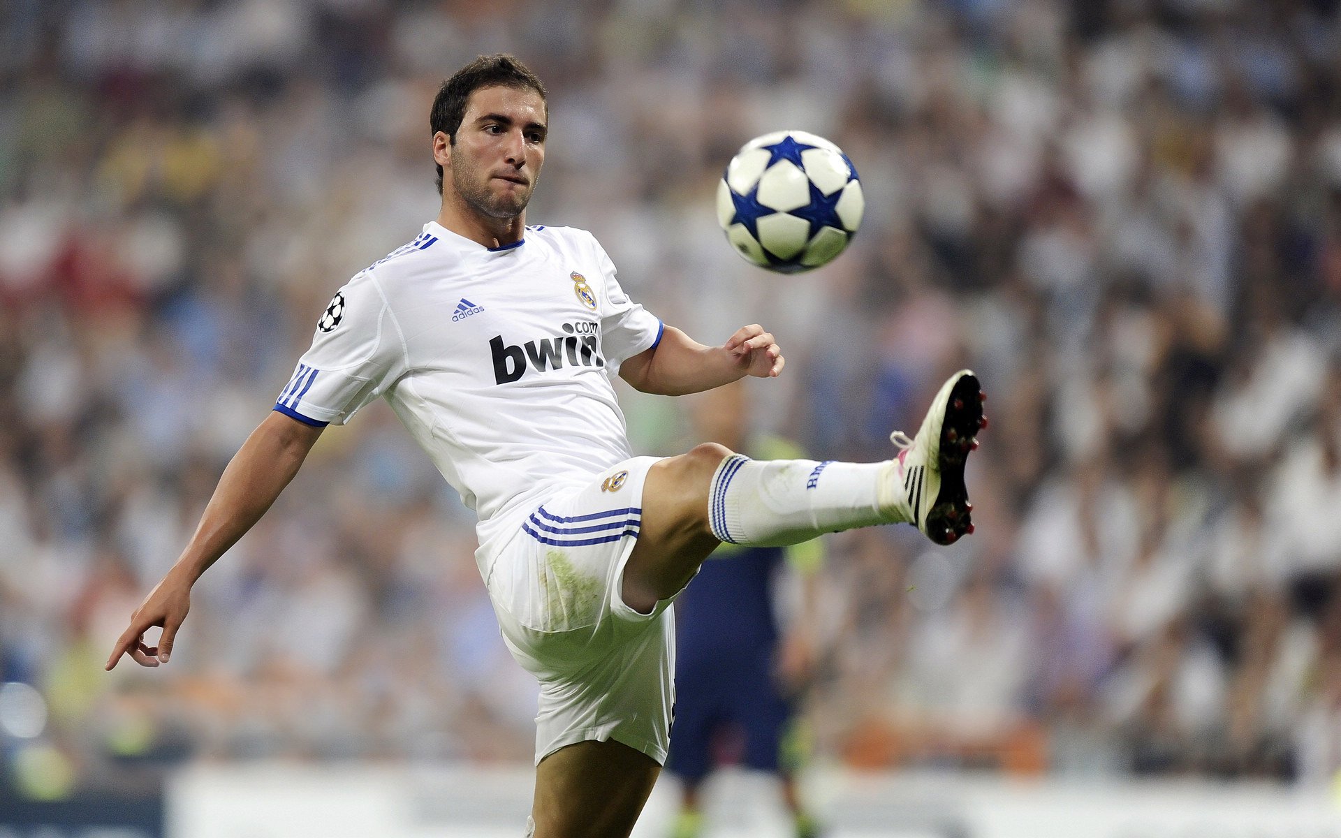 九游网-埃弗顿多次抢断终结对方组织核心，埃弗顿引援